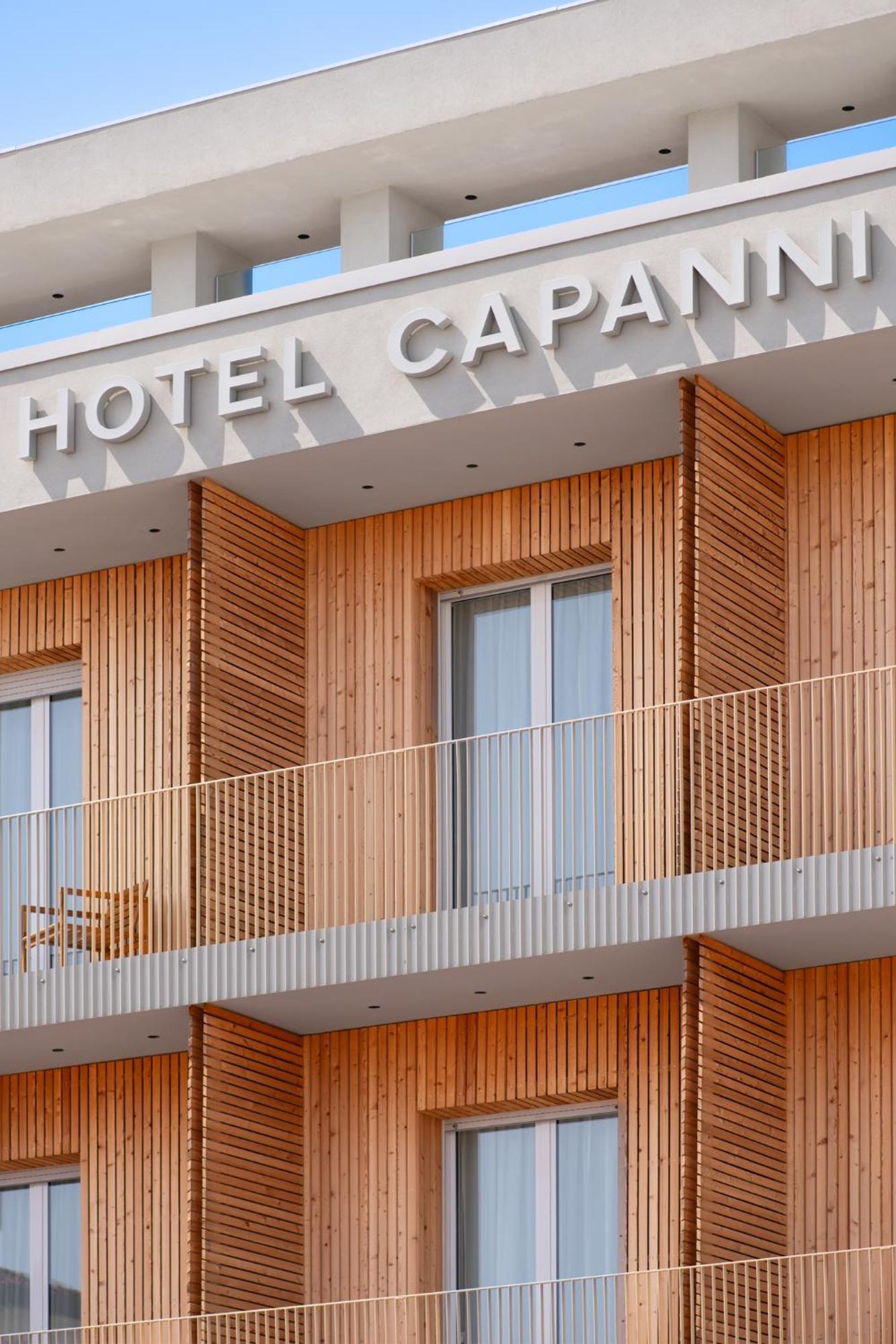 Hotel Capanni 벨레지아아지마리나 외부 사진